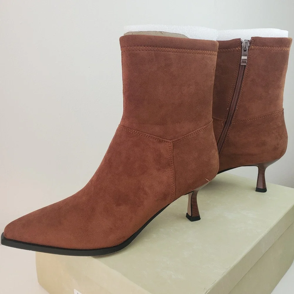 N/A pointed toe